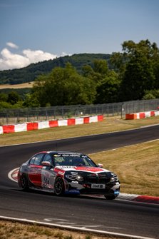 #504 Emir Aşarı, Björn Simon, Nicolas Griebner, BMW 330i, Sorg Rennsport