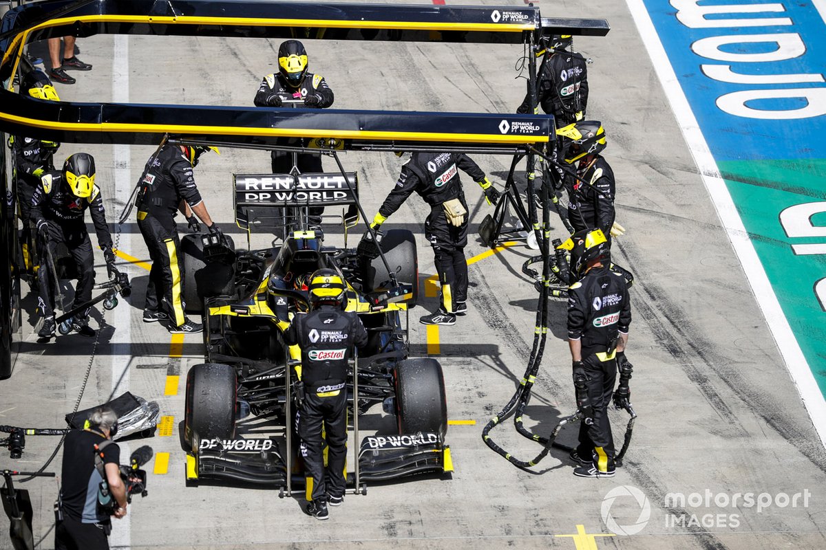 Esteban Ocon, Renault F1 Team R.S.20 retires from the race