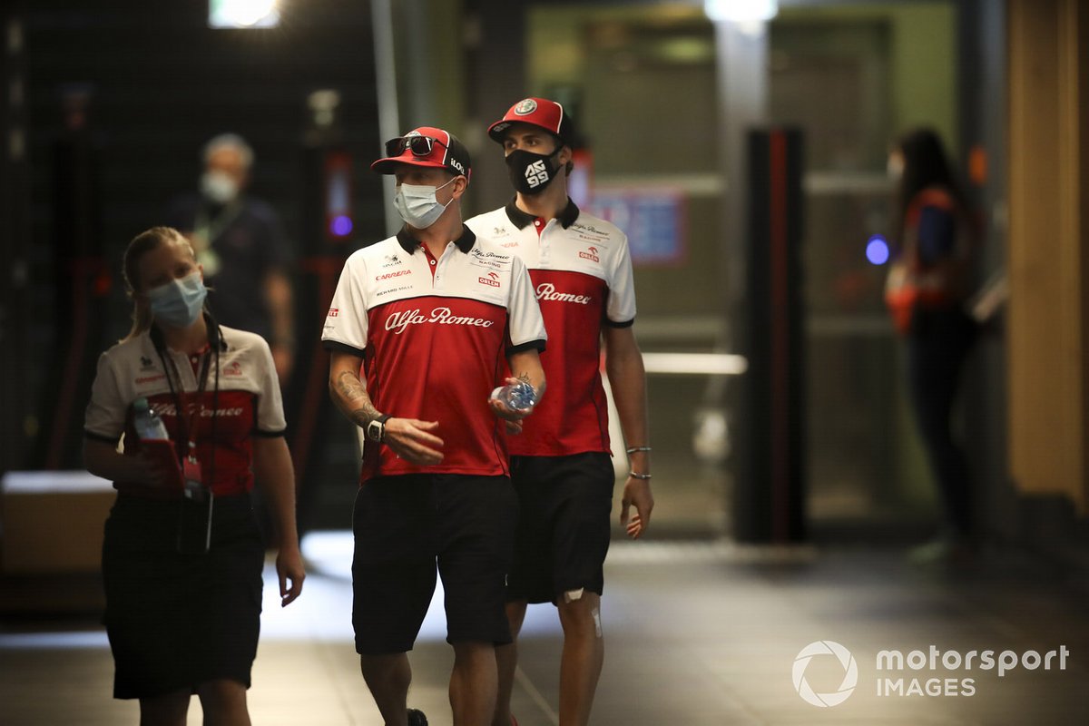 Kimi Raikkonen, Alfa Romeo and Antonio Giovinazzi, Alfa Romeo