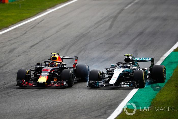 Max Verstappen, Red Bull Racing RB14 Tag Heuer y Valtteri Bottas, Mercedes AMG F1 W09