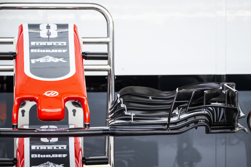 Vue détaillée de l'avant de la Haas F1 Team VF-18