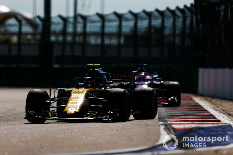11: Карлос Сайнс, Renault Sport F1 Team R.S. 18, без времени в Q2