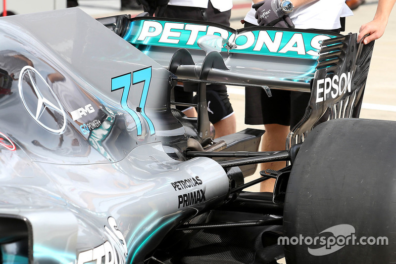 Mercedes AMG F1 W09 rear wing