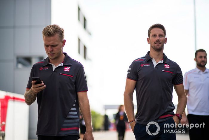Kevin Magnussen, Haas F1 Team y Romain Grosjean, Haas F1 Team