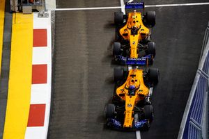 Fernando Alonso, McLaren MCL33, leads Stoffel Vandoorne, McLaren MCL33