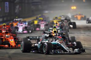 Lewis Hamilton, Mercedes-AMG F1 W09 leads at the start of the race 