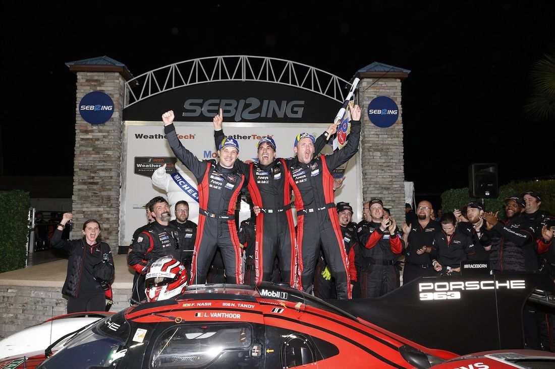 #7 Porsche Penske Motorsport Porsche 963: Felipe Nasr, Nick Tandy, Laurens Vanthoor