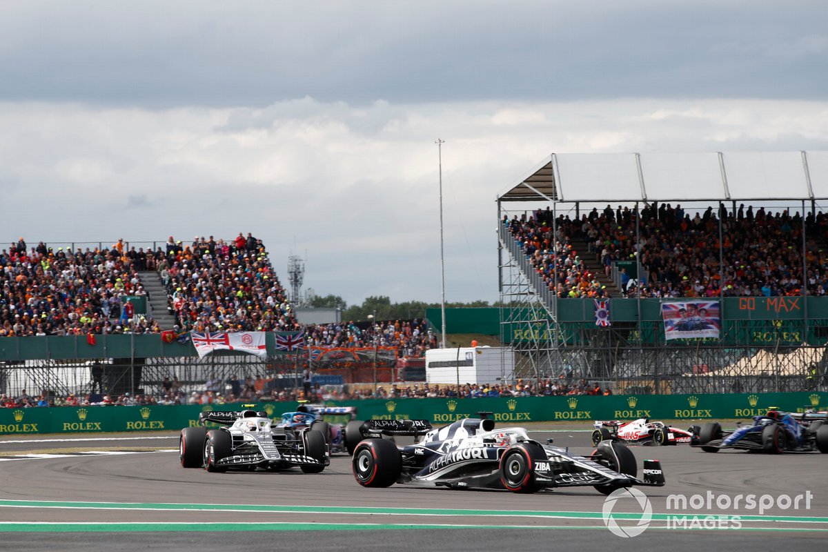 Pierre Gasly, AlphaTauri AT03, Yuki Tsunoda, AlphaTauri AT03, Esteban Ocon, Alpine A522