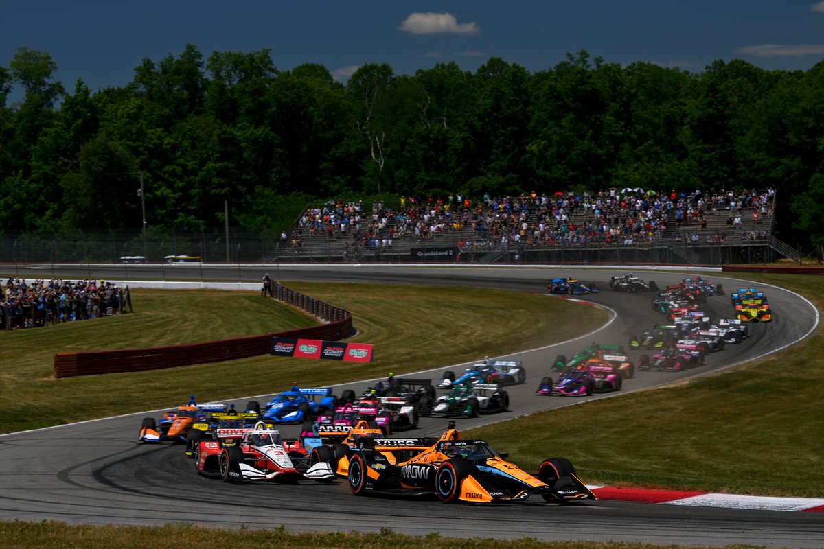 Arrancada Patricio O'Ward, Arrow McLaren SP Chevrolet, Scott McLaughlin, Team Penske Chevrolet