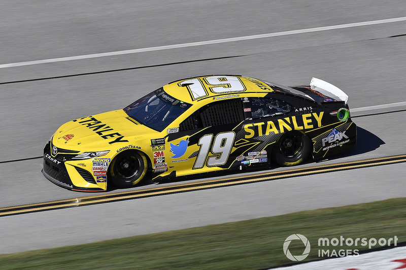 13. Daniel Suarez, Joe Gibbs Racing, Toyota Camry STANLEY