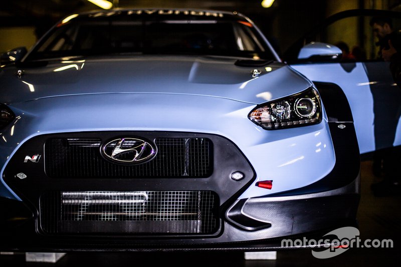 Hyundai Veloster N TCR