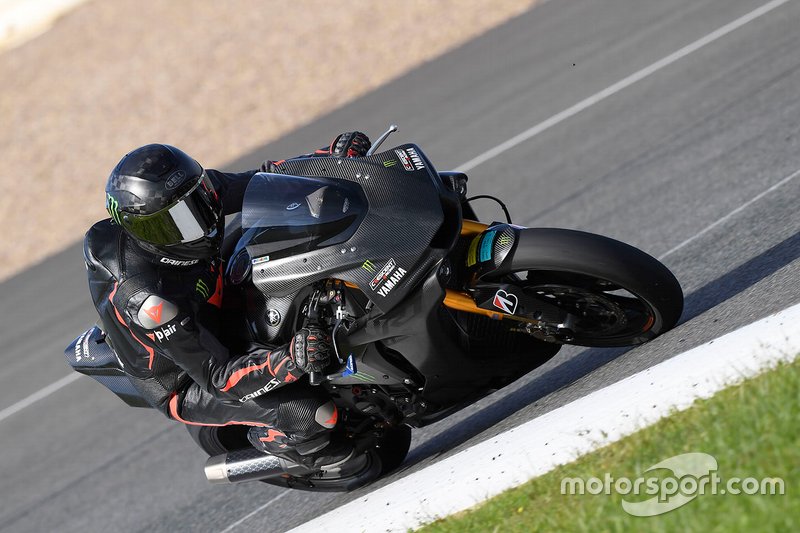 Lewis Hamilton teste la Yamaha Superbike