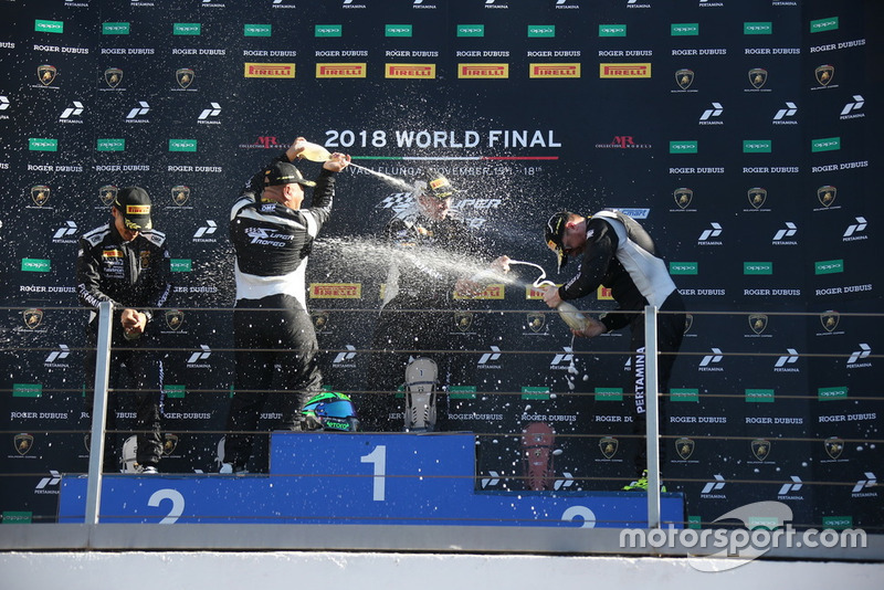 Podio Gara 2 World Final AM+LC