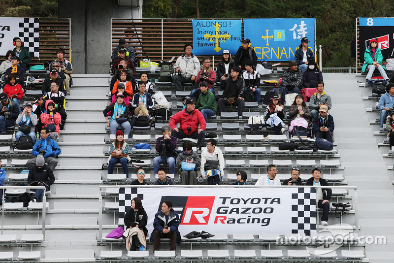 Fans di tribun