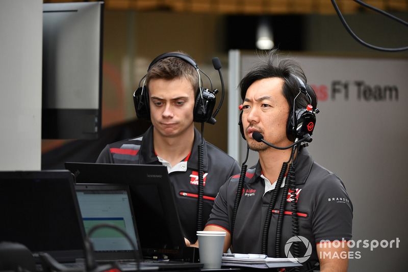 Louis Deletraz, Haas F1 Test and Development Driver and Ayao Komatsu, Haas F1 Engineer
