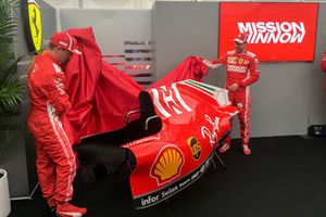 Sebastian Vettel, Kimi Raikkonen, al lancio della livrea Ferrari, Mission Winnow