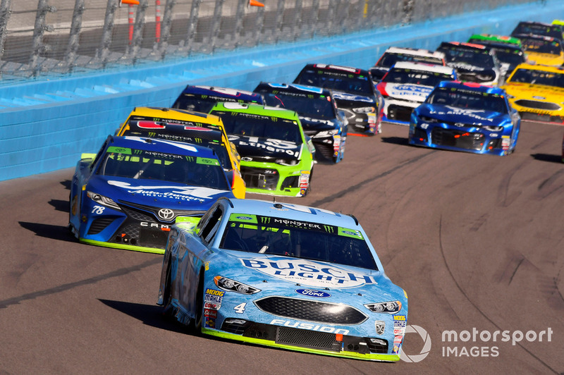 Kevin Harvick, Stewart-Haas Racing, Ford Fusion Busch Light