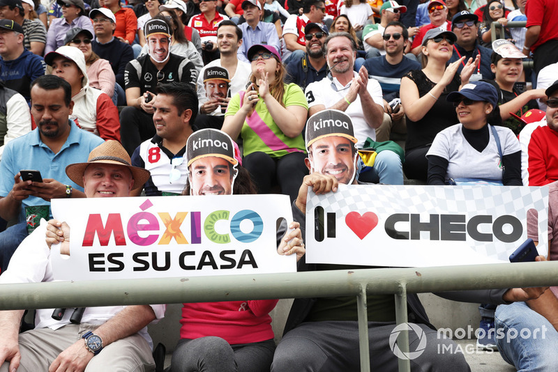 Fernando Alonso, McLaren y Sergio Perez, Racing Point Force India fans