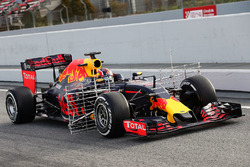 Daniil Kvyat, Red Bull Racing RB12 uitgerust met sensoren
