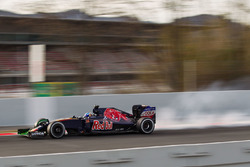 Max Verstappen, Scuderia Toro Rosso STR11 bloque ses roues au freinage