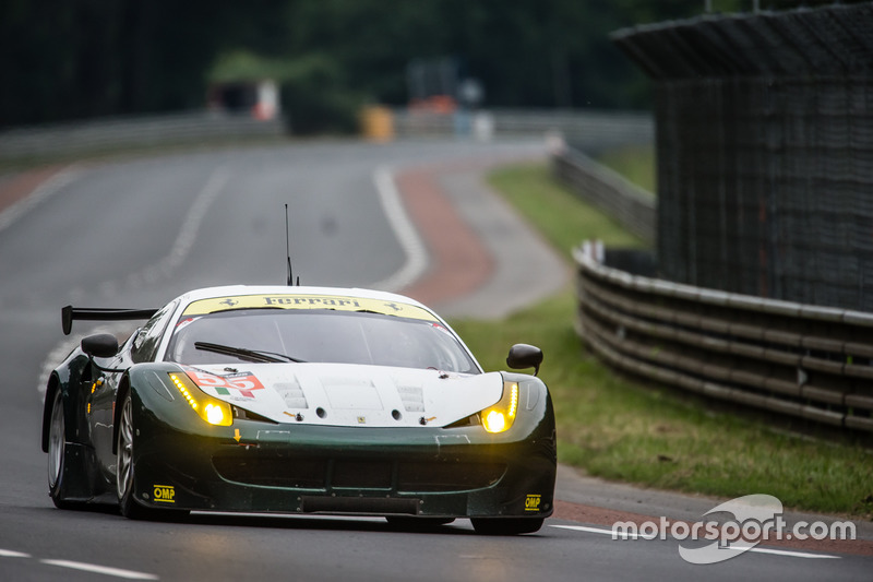 44: Ferrari 458 Italia команды AF Corse (№55): Данкан Кэмерон, Мэтт Гриффин, Аарон Скотт