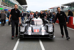 #1 Porsche Team Porsche 919 Hybrid