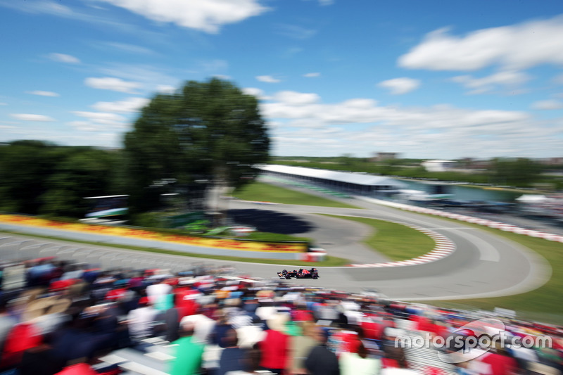 Carlos Sainz Jr., Scuderia Toro Rosso STR11
