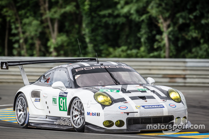 37: Porsche 911 RSR (№91): Ник Тэнди, Патрик Пиле, Кевин Эстр