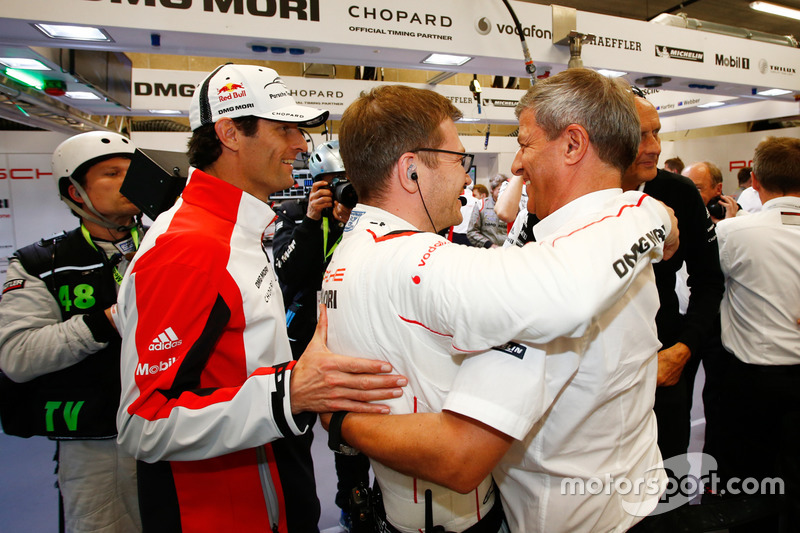 Mark Webber, Andreas Seidl director del Porsche Team, Fritz Enzinger, Vice President LMP1, Porsche T