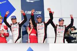 Podium LMP1: 1. #6 Toyota Racing, Toyota TS050 Hybrid: Stéphane Sarrazin, Mike Conway, Kamui Kobayashi