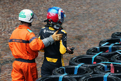 Jolyon Palmer, Renault Sport F1 Team crashed out of the race