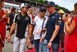 Sergio Pérez, Sahara Force India F1; Felipe Massa, Williams; y Max Verstappen, Red Bull Racing; en e