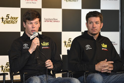 Erik Jones, Furniture Row Racing Toyota, Martin Truex Jr., Furniture Row Racing Toyota