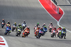 Старт: Хорхе Лоренсо, Yamaha Factory Racing лидирует