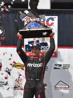 Race winner Will Power, Team Penske Chevrolet