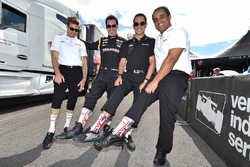 Will Power, Team Penske Chevrolet, Simon Pagenaud, Team Penske Chevrolet, Helio Castroneves, Team Pe