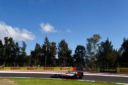 Romain Grosjean, Haas F1 Team VF-16