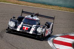 #1 Porsche Team Porsche 919 Hybrid: Timo Bernhard, Mark Webber, Brendon Hartley