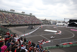 #8 Audi Sport Team Joest Audi R18 e-tron quattro: Lucas di Grassi, Loic Duval, Oliver Jarvis