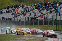 José María López, Citroën World Touring Car Team, Citroën C-Elysée WTCC leads