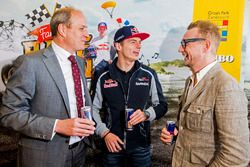 Perspresentatie over de ‘Familie Racedagen, driven by Max Verstappen’ met (v.l.n.r) Frits van Eerd, algemeen directeur Jumbo Supermarkten, Max Verstappen en Prins Bernhard Junior, board member Circuit Park Zandvoort.