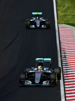 Lewis Hamilton, Mercedes AMG F1 W07 Hybrid