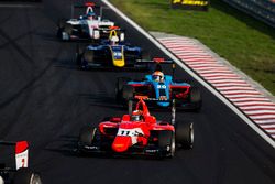 Jack Aitken, Arden International leads Arjun Maini, Jenzer Motorsport