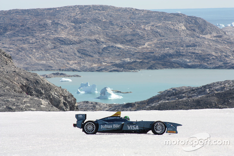 Di Grassi pilota un Fórmula E en el Ártico