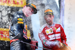 Max Verstappen, Red Bull Racing viert zijn eerste overwinning in de Formule 1