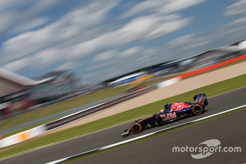 Carlos Sainz Jr., Scuderia Toro Rosso STR11