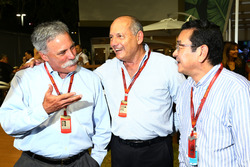 Chase Carey, Directeur du Formula One Group avec Ron Dennis, Directeur Exécutif de McLaren et Takahiro Hachigo, CEO de Honda