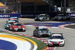 Mikhail Grachev, Honda Civic TCR , WestCoast Racing; Dusan Borkovic, Seat Leon, B3 Racing Team Hungary and James Nash, Seat Leon Team Craft-Bamboo LUKOIL 