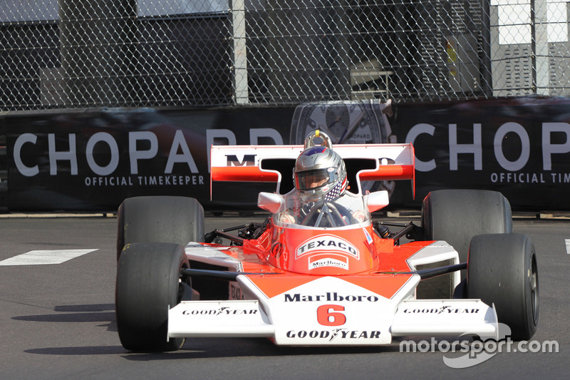 Scott Walker - Mac Laren M23