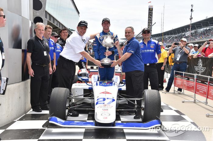 Ganador de la carrera Dean Stoneman, Andretti Autosport
